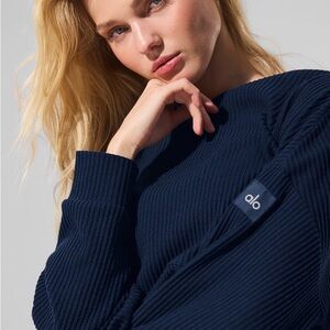 ALO Yoga Muse Hoodie

|
Women's Deep Blue Crew Neck Sweater